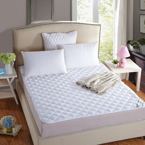 Non-waterproof Mattress Protector