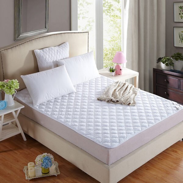 Non-waterproof Mattress Protector