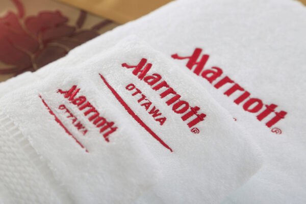 60S300Tc 10Cm Satin Stripe Bed Linen For Marriott Ottawa Hotel