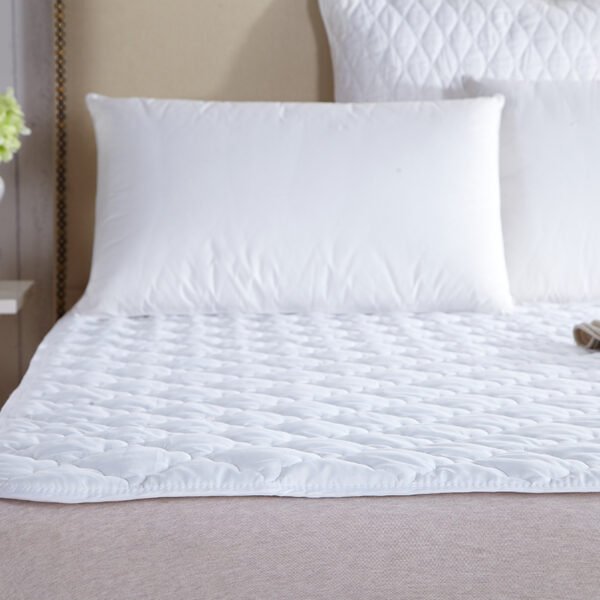 Non-waterproof Mattress Protector