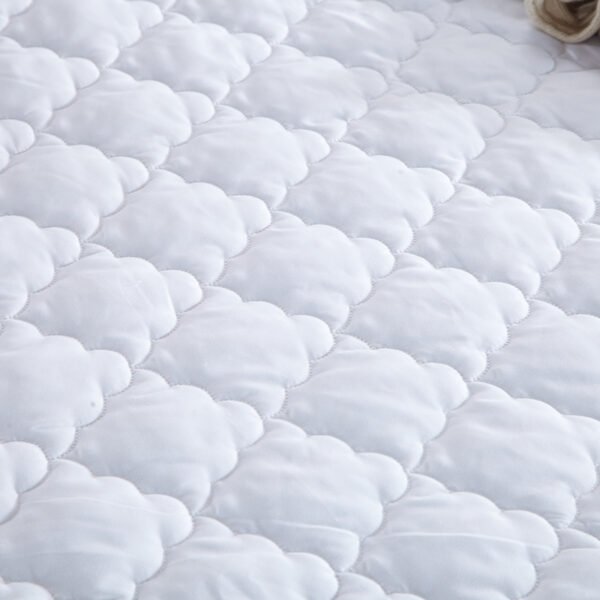 Non-waterproof Mattress Protector